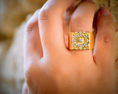 18k gold with diamonds weight 10g length 2cm
